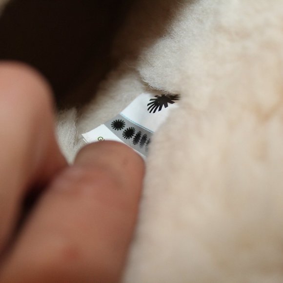 NEW UGG WOMEN'S BAILY BOW‎ MINI BOOTS - Picture 7 of 8